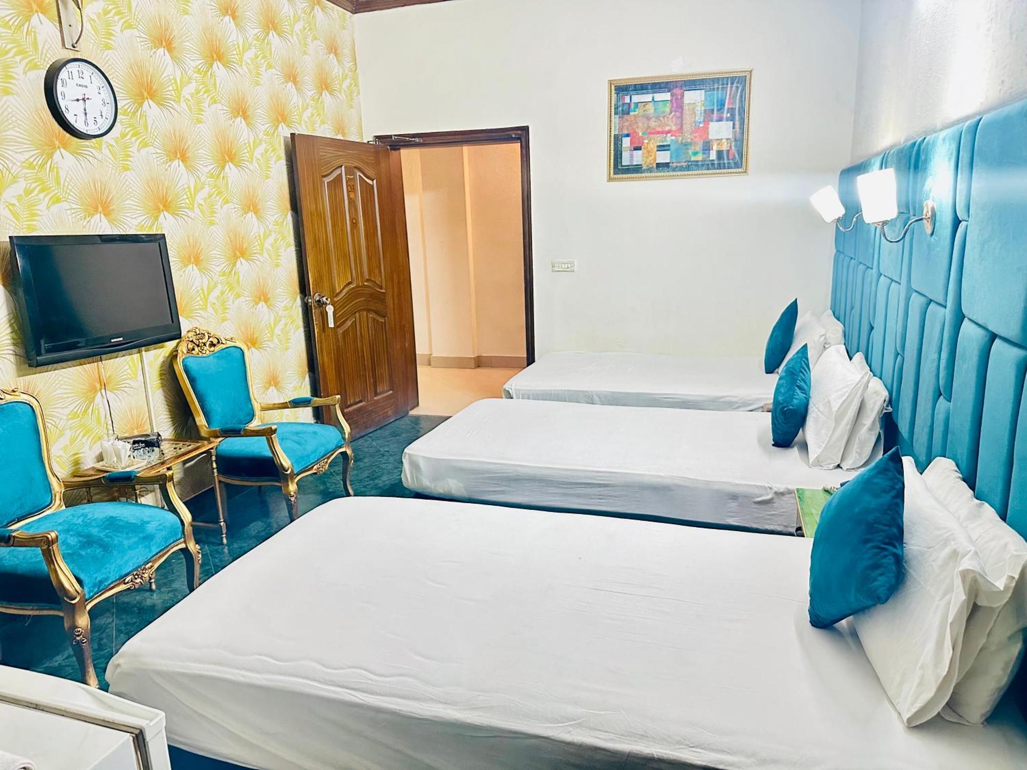Fiesta Inn Hotel & Resorts Мултан Екстер'єр фото