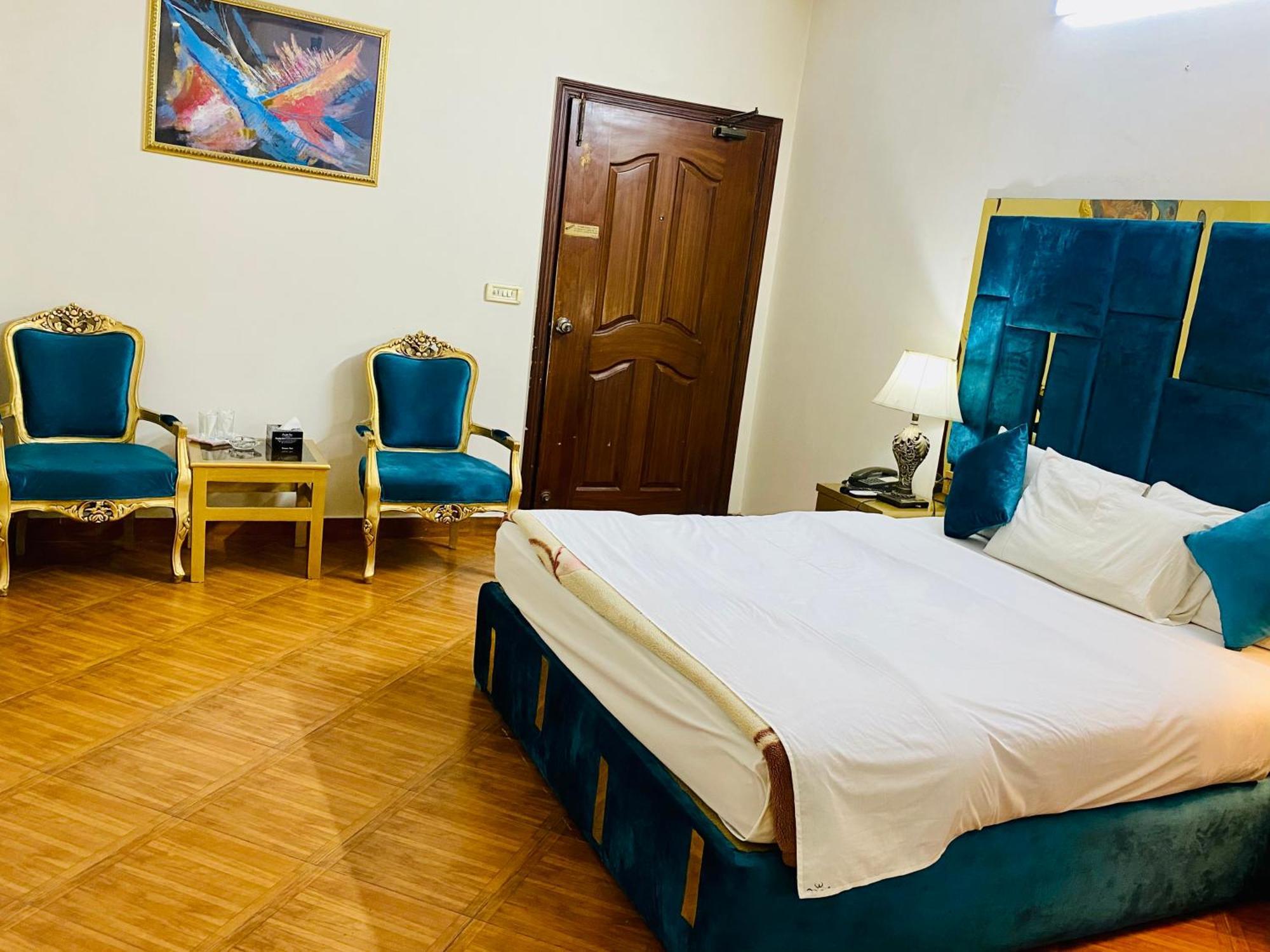 Fiesta Inn Hotel & Resorts Мултан Екстер'єр фото