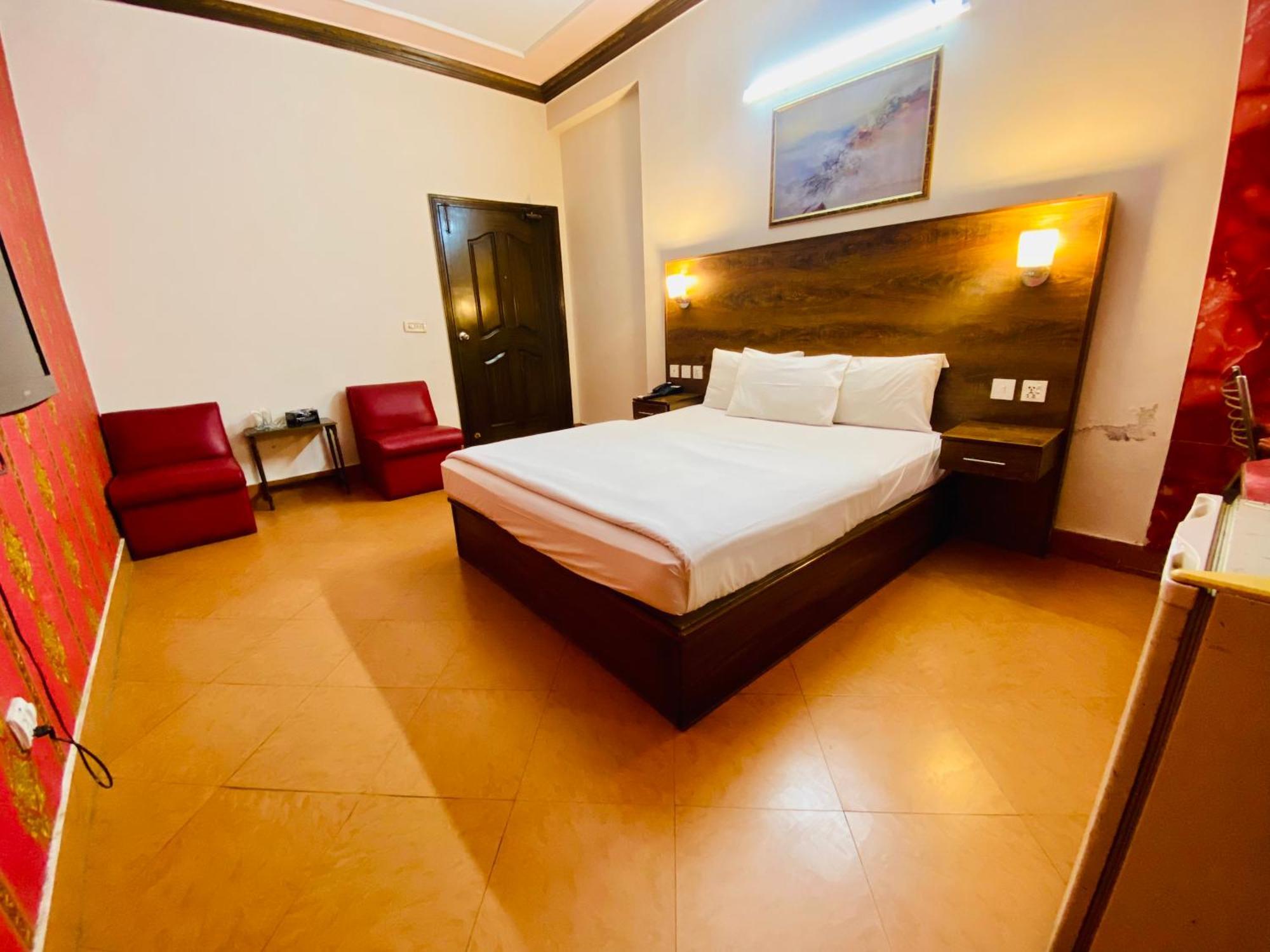 Fiesta Inn Hotel & Resorts Мултан Екстер'єр фото