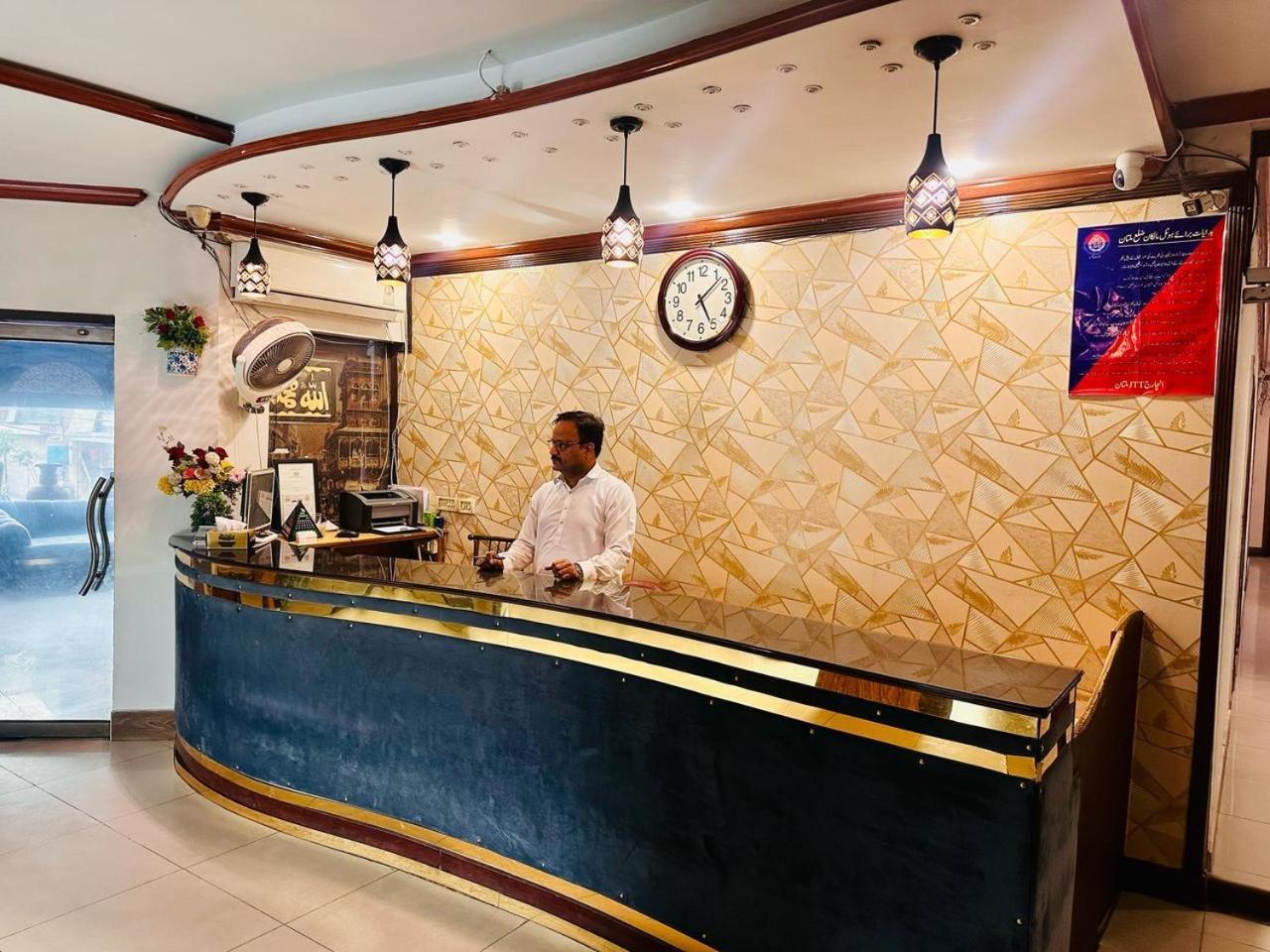 Fiesta Inn Hotel & Resorts Мултан Екстер'єр фото