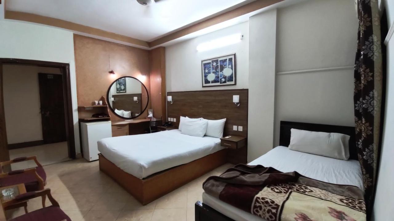 Fiesta Inn Hotel & Resorts Мултан Екстер'єр фото